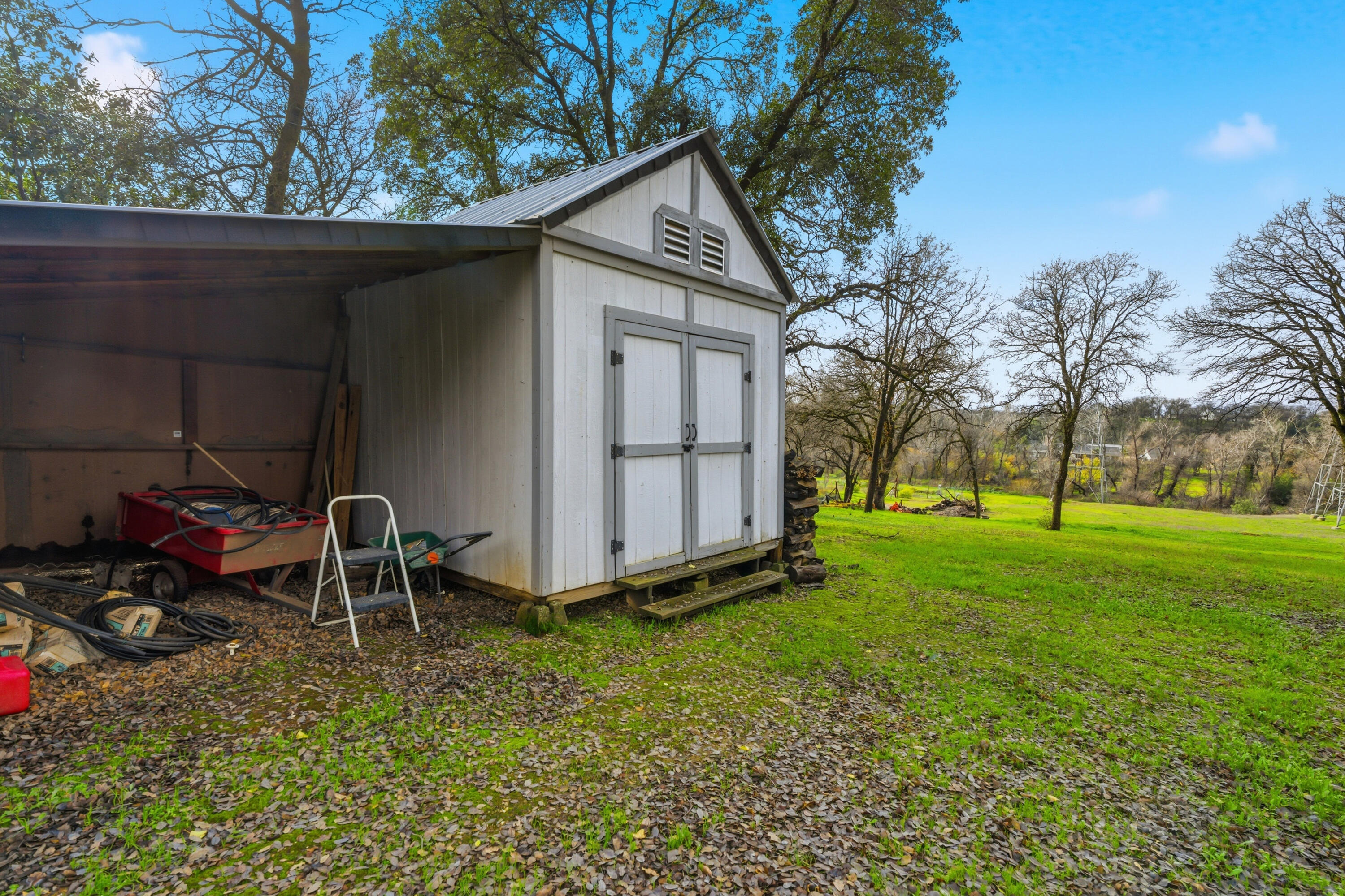 14535 Molluc Drive Red Bluff, CA 96080 - Photo 66 of 72 a front view of a house with garden