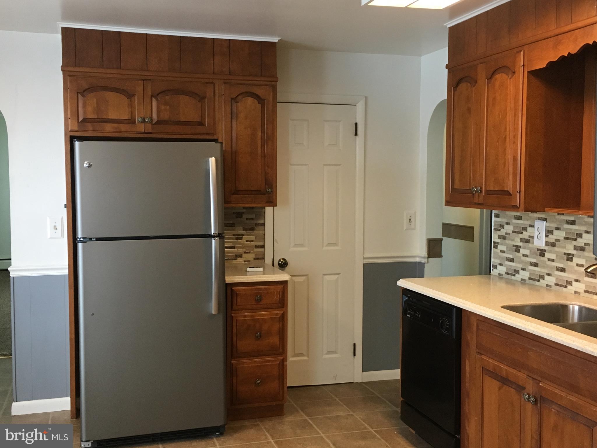 738 Maple Grove Road New Holland, PA 17557 - Photo 3 of 10 Gallery Image 3