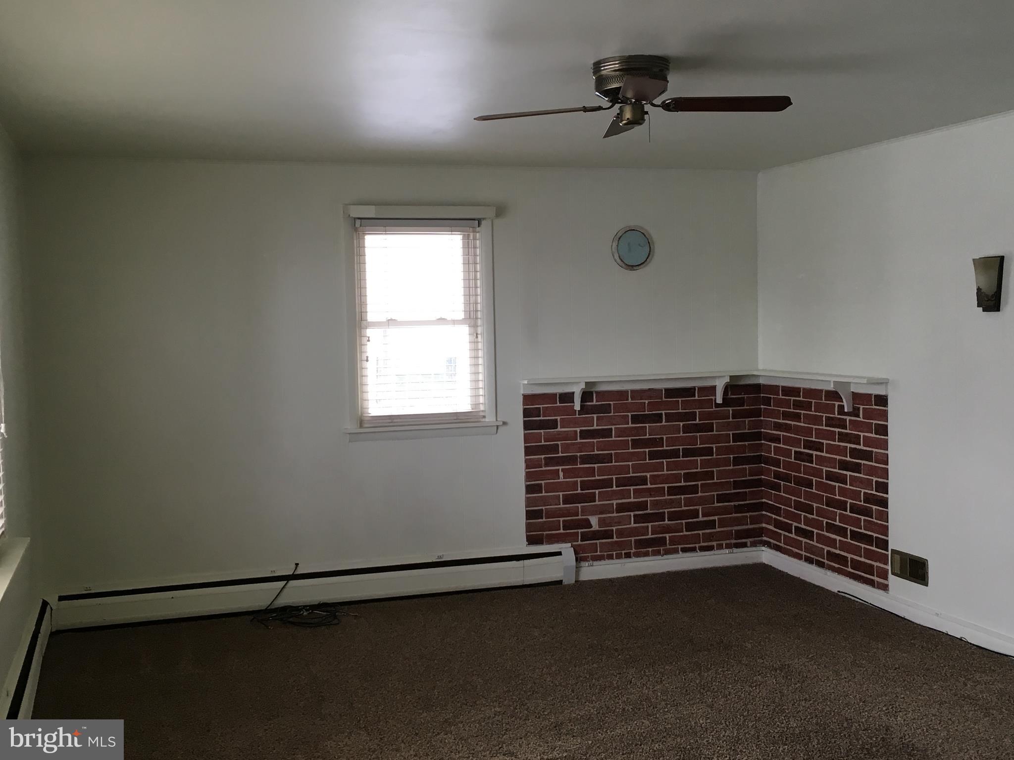 738 Maple Grove Road New Holland, PA 17557 - Photo 6 of 10 Family room