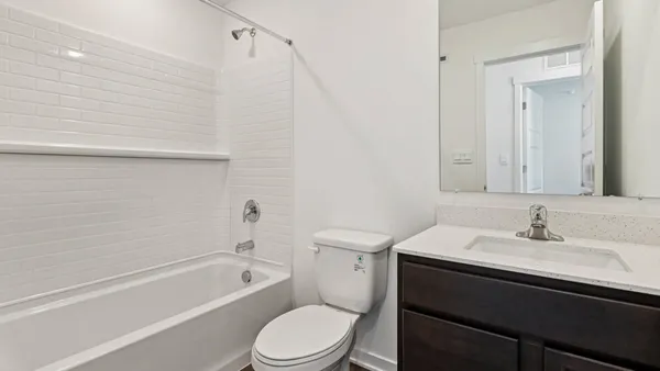 $299,990 | 917 Briar Gln Court, Hampshire, IL 60140