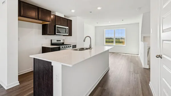 $299,990 | 917 Briar Gln Court, Hampshire, IL 60140