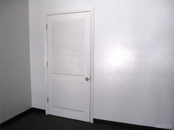 $65,000 | 7609 Hazelcrest Drive, Unit G, Hazelwood, MO 63042