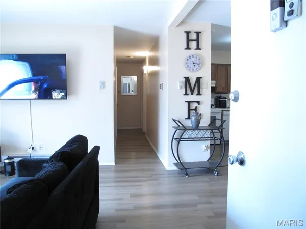 $65,000 | 7609 Hazelcrest Drive, Unit G, Hazelwood, MO 63042