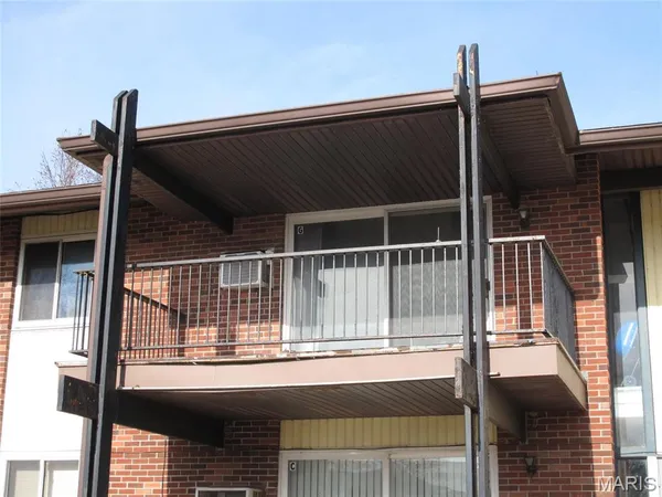 $65,000 | 7609 Hazelcrest Drive, Unit G, Hazelwood, MO 63042