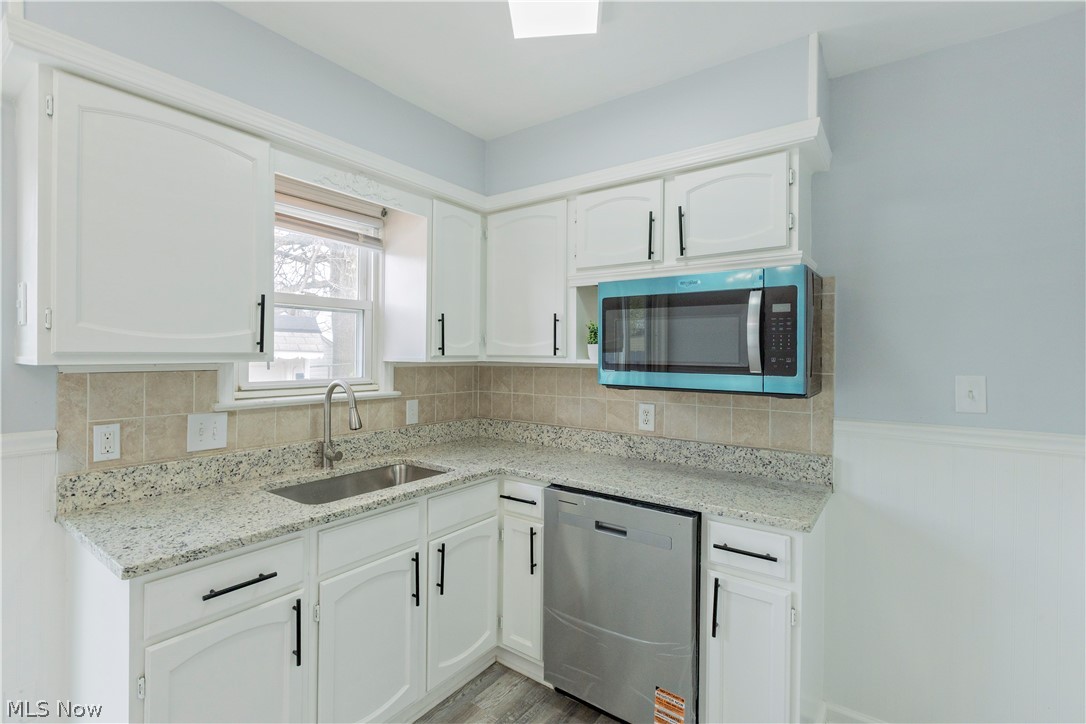 30025 Elgin Road Wickliffe, OH 44092 - Photo 10 of 41 Kitchen
