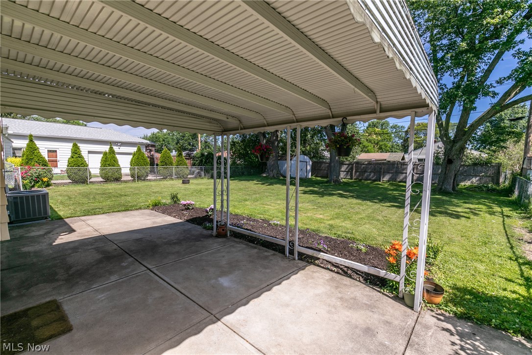 10814 Windham Road Parma, OH 44130 - Photo 28 of 32