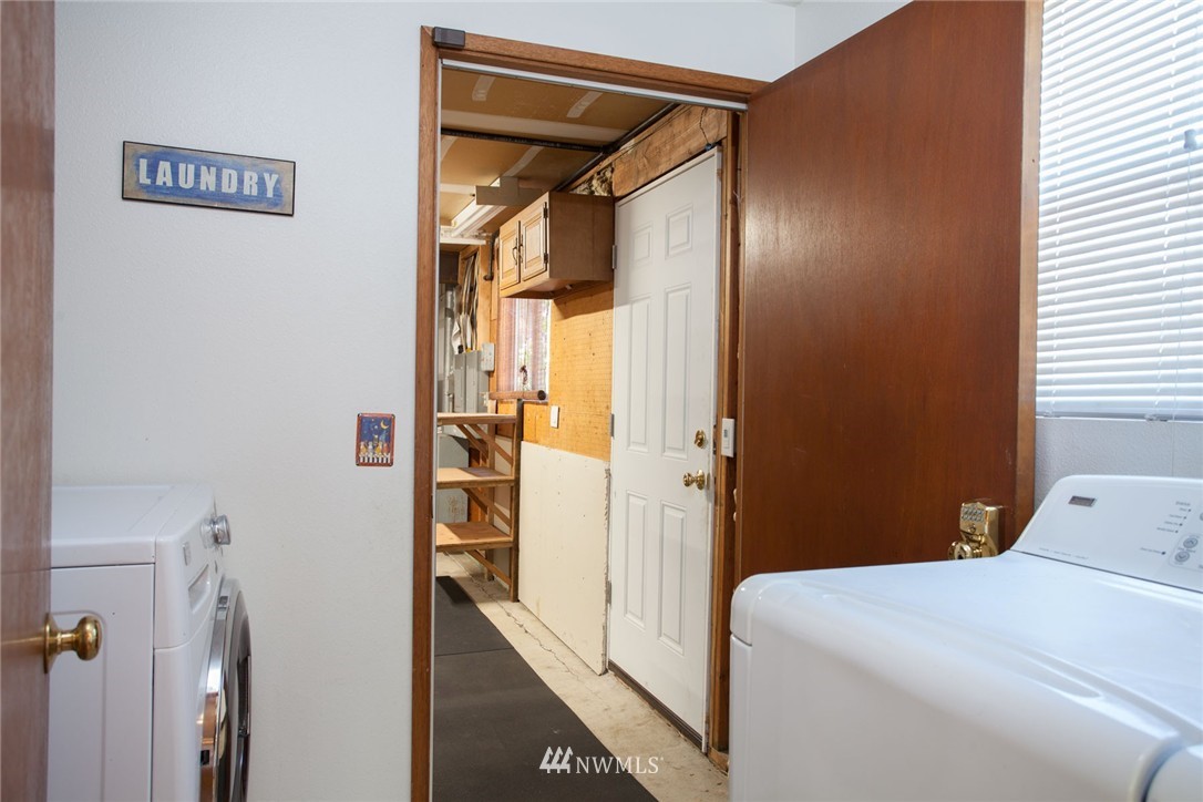 6606 Southeast 4th Place Renton, WA 98059 - Photo 13 of 25