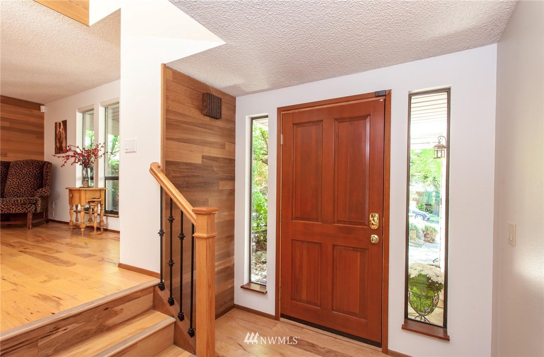 6606 Southeast 4th Place Renton, WA 98059 - Photo 4 of 25