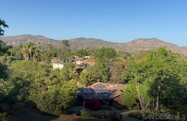 $1,049,000 | 2019 Avenida Penasco, El Cajon, CA 92019
