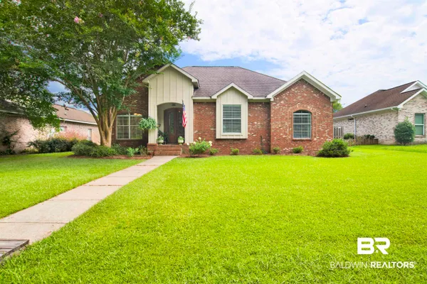 $380,000 | 10368 Gayfer Rd Extension, Fairhope, AL 36532