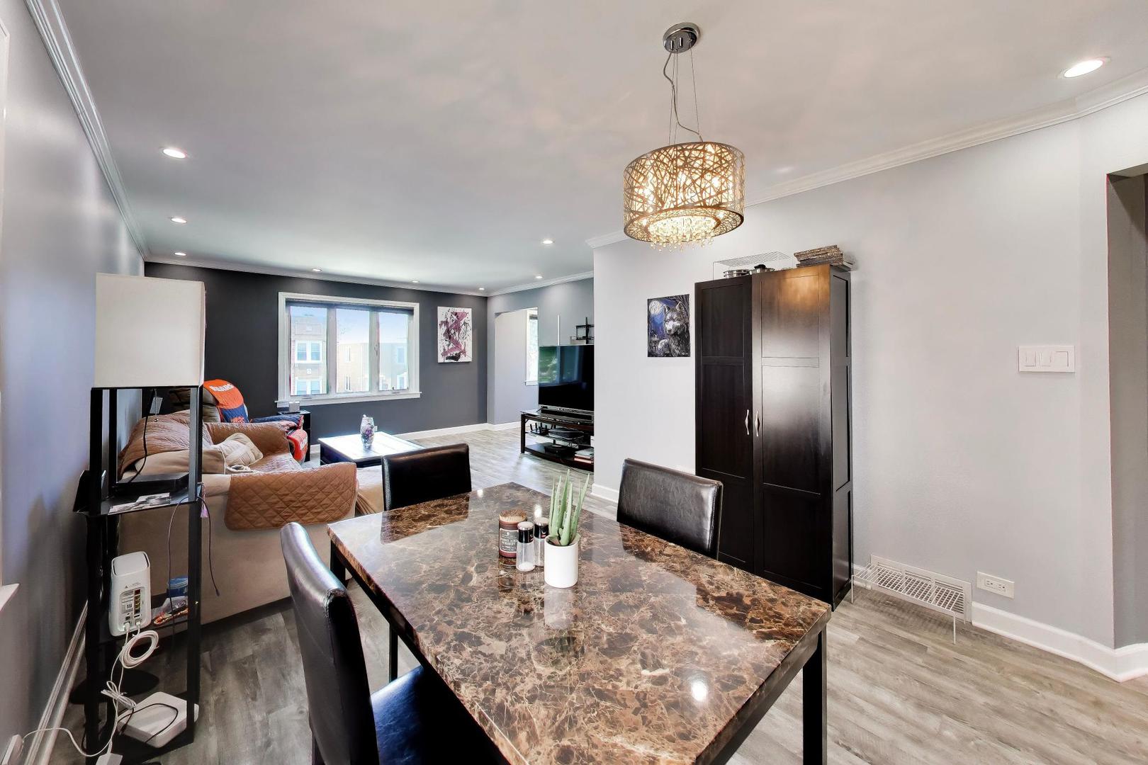 5016 North Mango Avenue, Unit 2 Chicago, IL 60630 - Photo 5 of 16