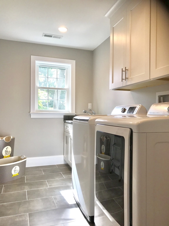 301 Linden Street Wellesley, MA 02481 - Photo 16 of 24