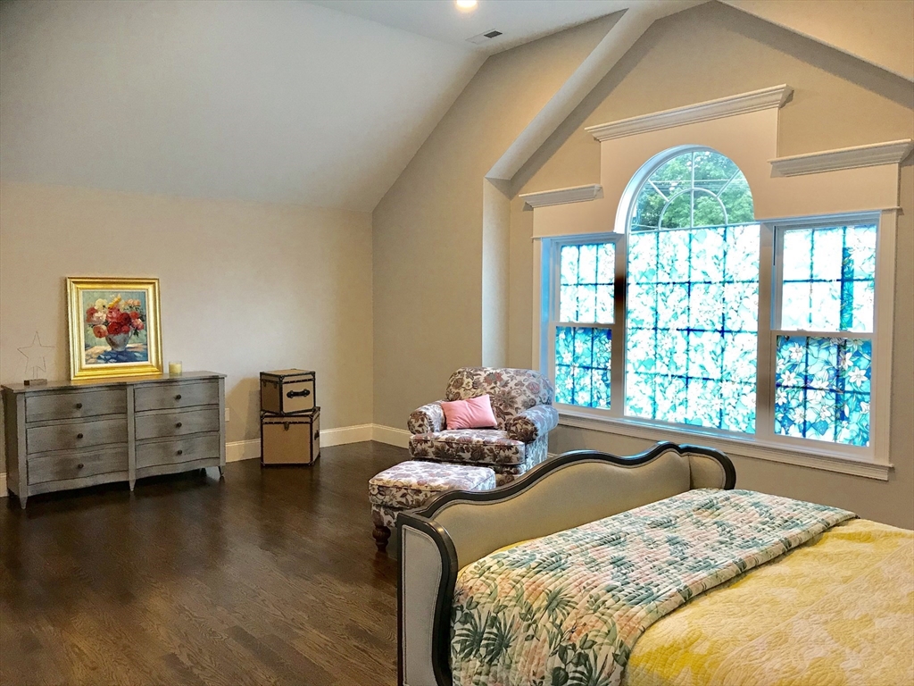 301 Linden Street Wellesley, MA 02481 - Photo 6 of 24