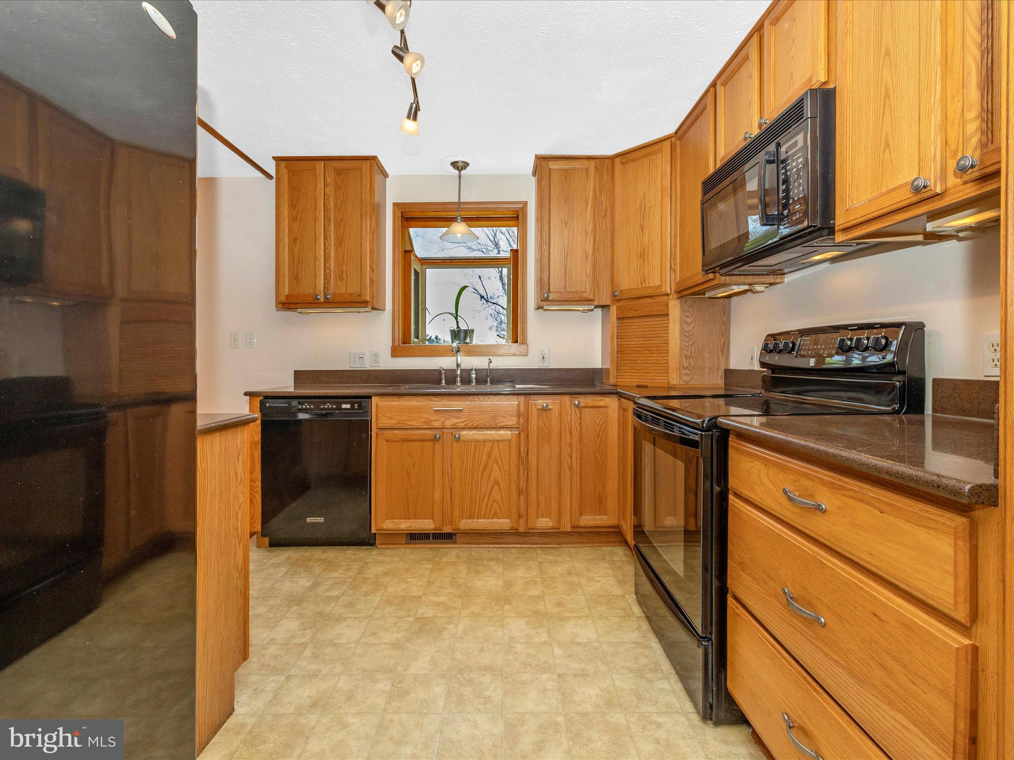 394 Prospect Boulevard Frederick, MD 21701 - Photo 9 of 39 Kitchen
