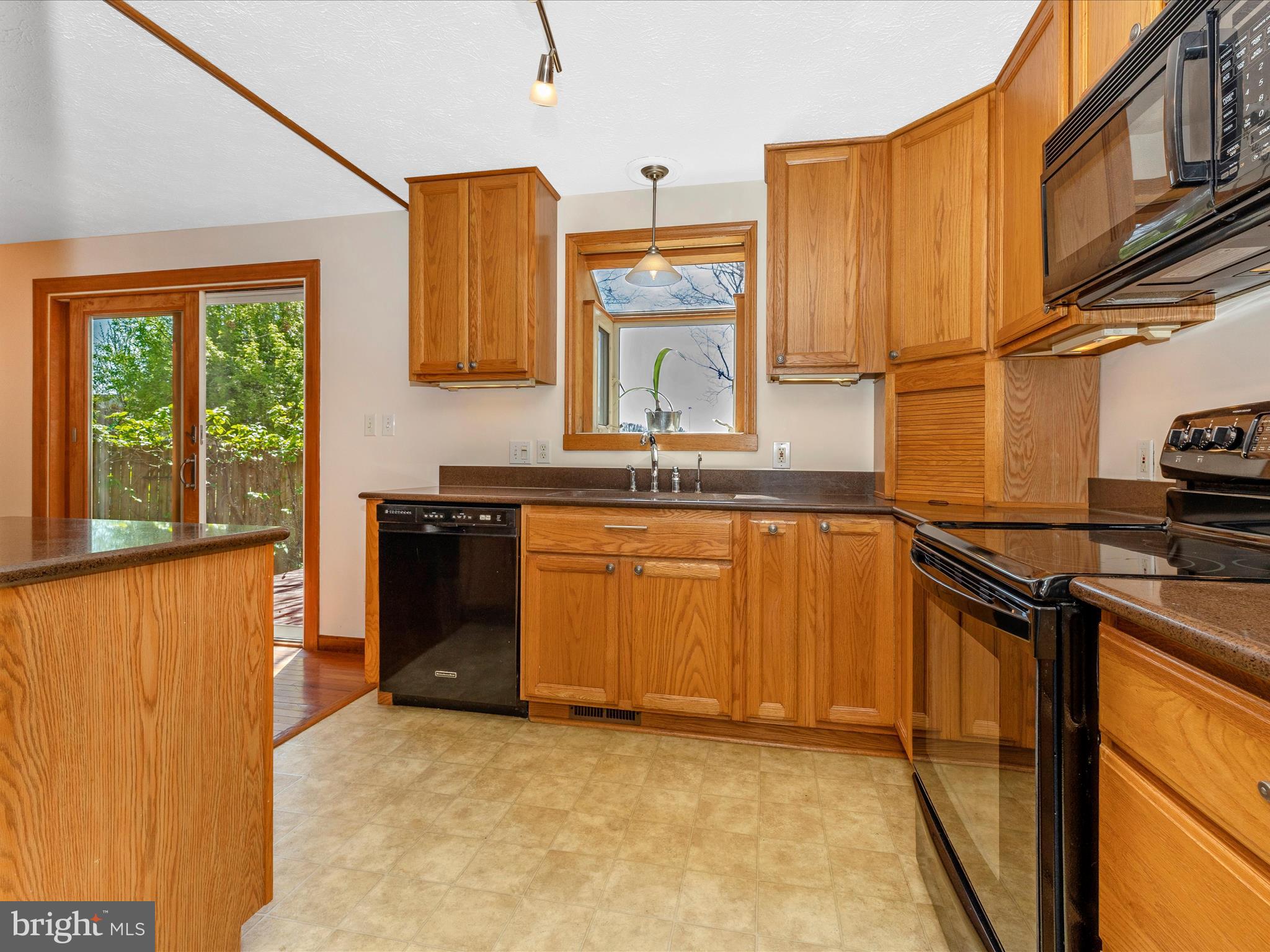 394 Prospect Boulevard Frederick, MD 21701 - Photo 10 of 39 Kitchen