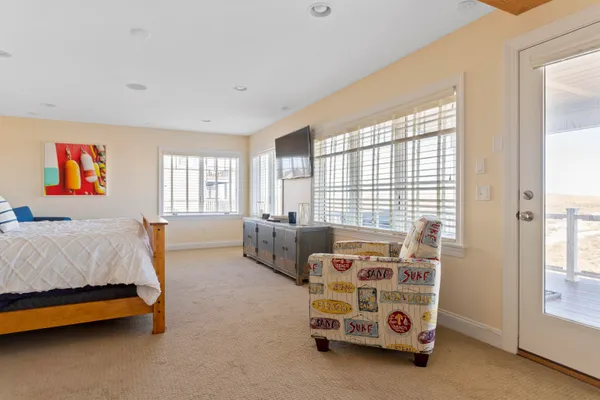 $5,990,000 | 126 Ocean Boulevard, Seabrook, NH 03874