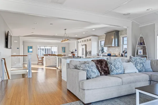 $5,990,000 | 126 Ocean Boulevard, Seabrook, NH 03874