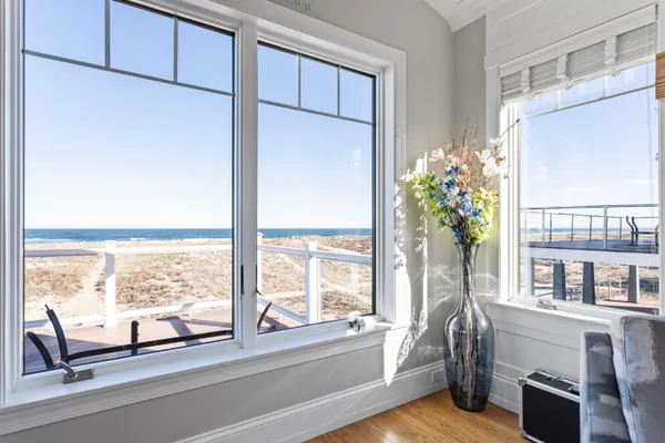 $5,990,000 | 126 Ocean Boulevard, Seabrook, NH 03874