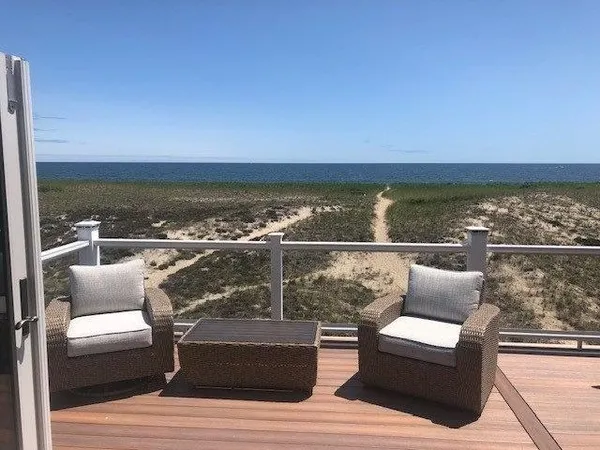$5,990,000 | 126 Ocean Boulevard, Seabrook, NH 03874