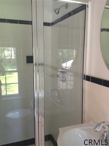 15 Cherry Tree Road Albany, NY 12211 - Photo 18 of 25 Photo 18