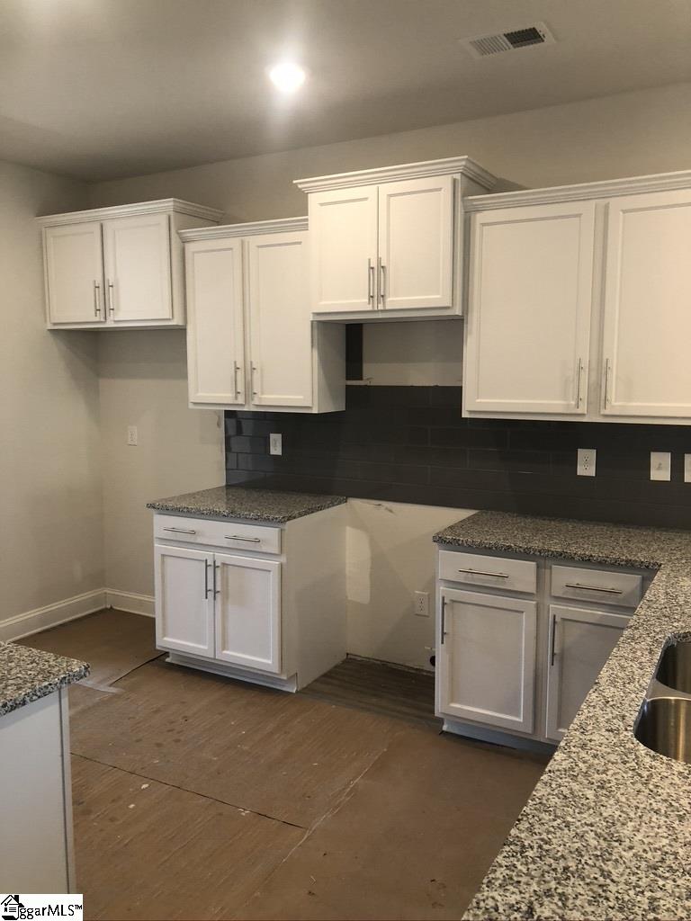 1056 Spruce Grove Road Duncan, SC 29334 - Photo 5 of 8 Gallery Image 5