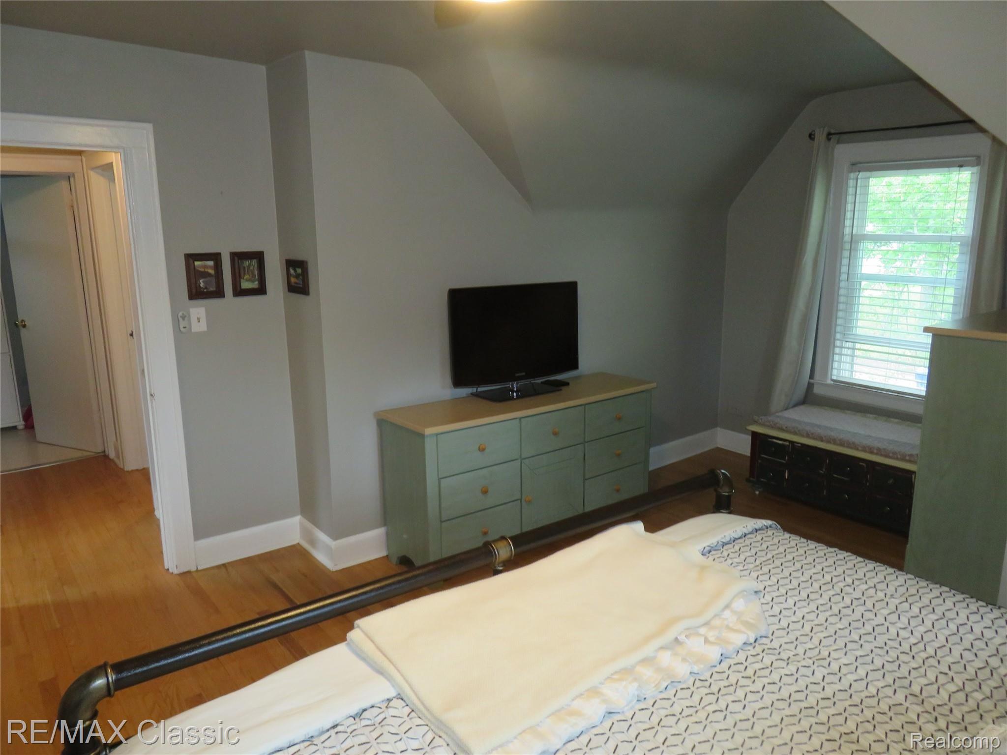 160 Riviera Terrace Waterford, MI 48328 - Photo 18 of 49 IMG_2976.JPG