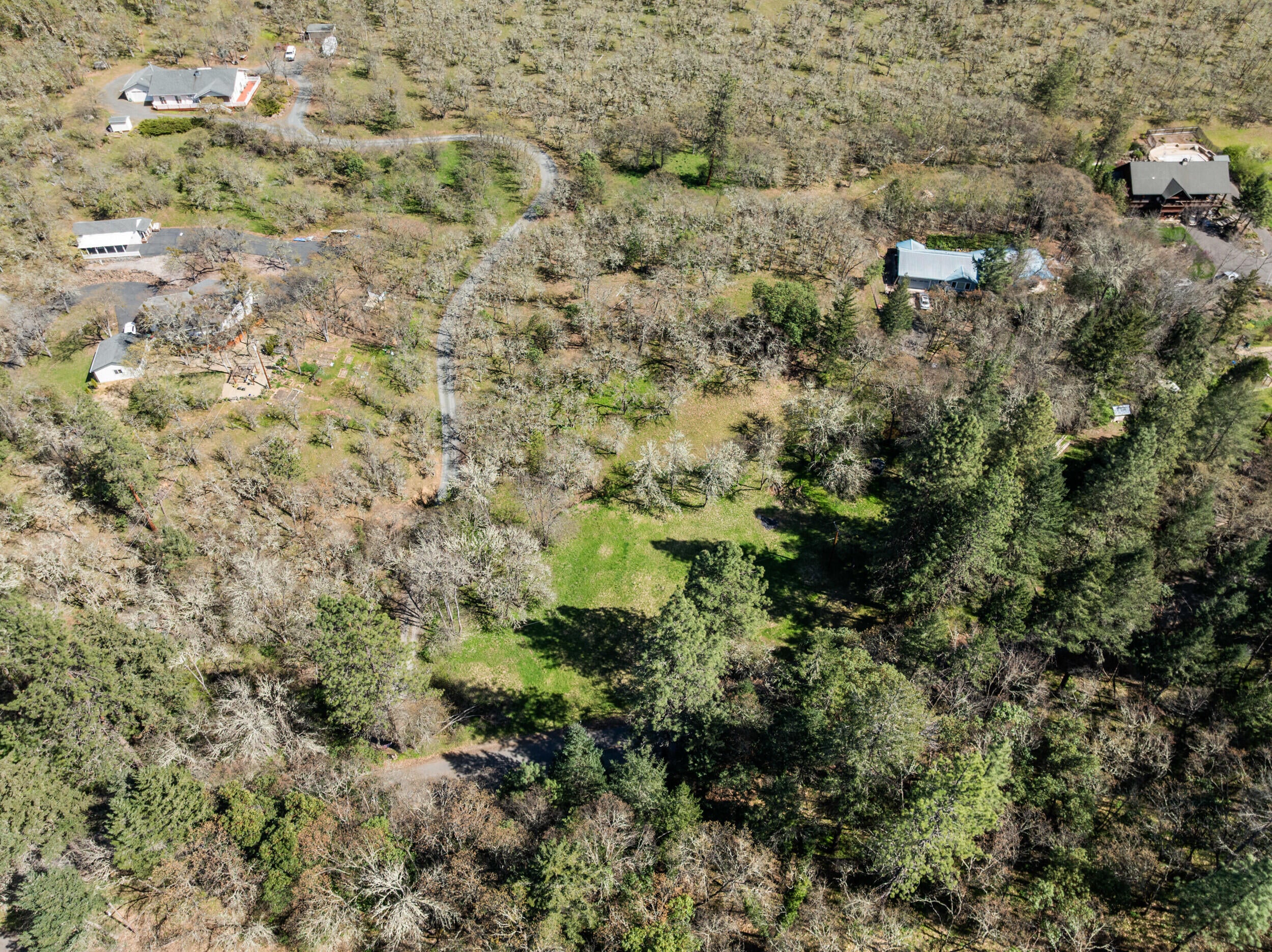 1237 Daisy Creek Road Jacksonville, OR 97530 - Photo 21 of 31 1237-daisy-creek-rd-dr-06