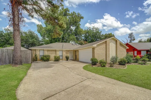 $2,100 | 7315 Foxside Lane, Humble, TX 77338