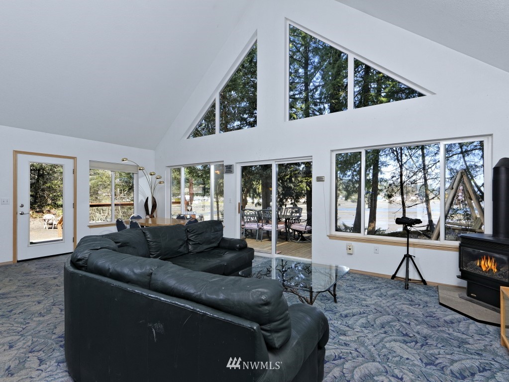 7800 East Grapeview Loop Road Allyn, WA 98524 - Photo 12 of 35 Gallery Image 12