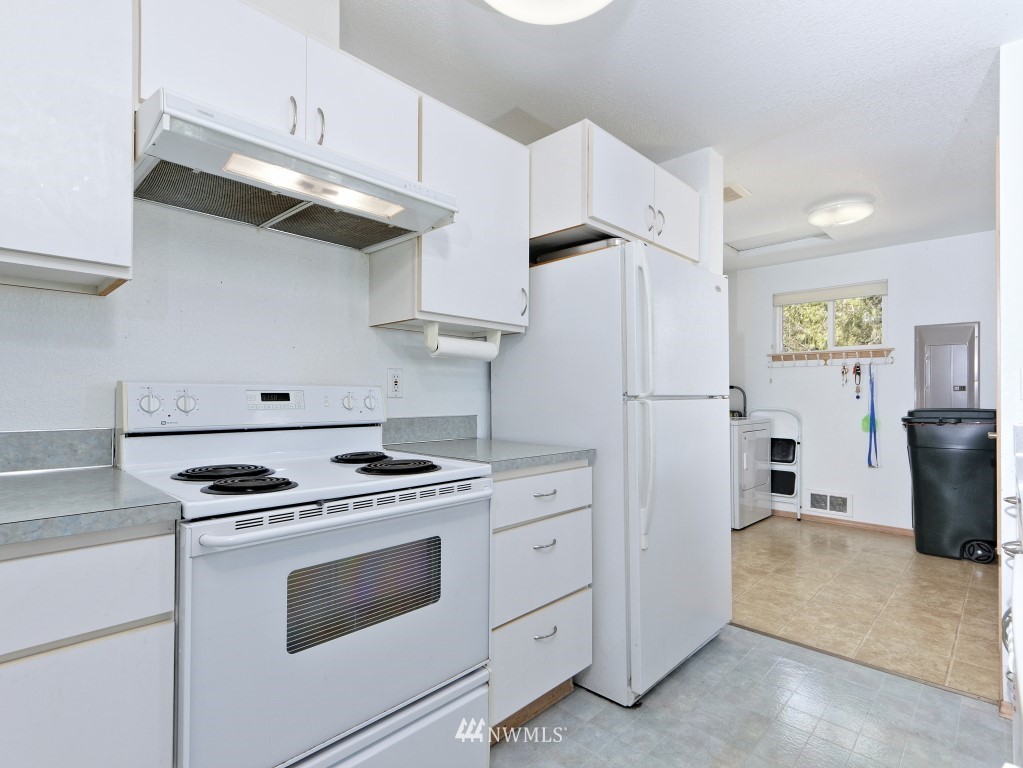 7800 East Grapeview Loop Road Allyn, WA 98524 - Photo 15 of 35 Gallery Image 15