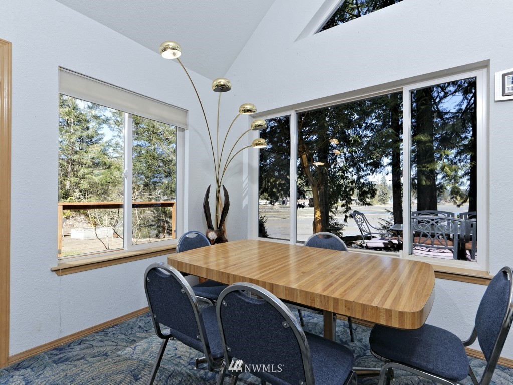 7800 East Grapeview Loop Road Allyn, WA 98524 - Photo 17 of 35 Gallery Image 17
