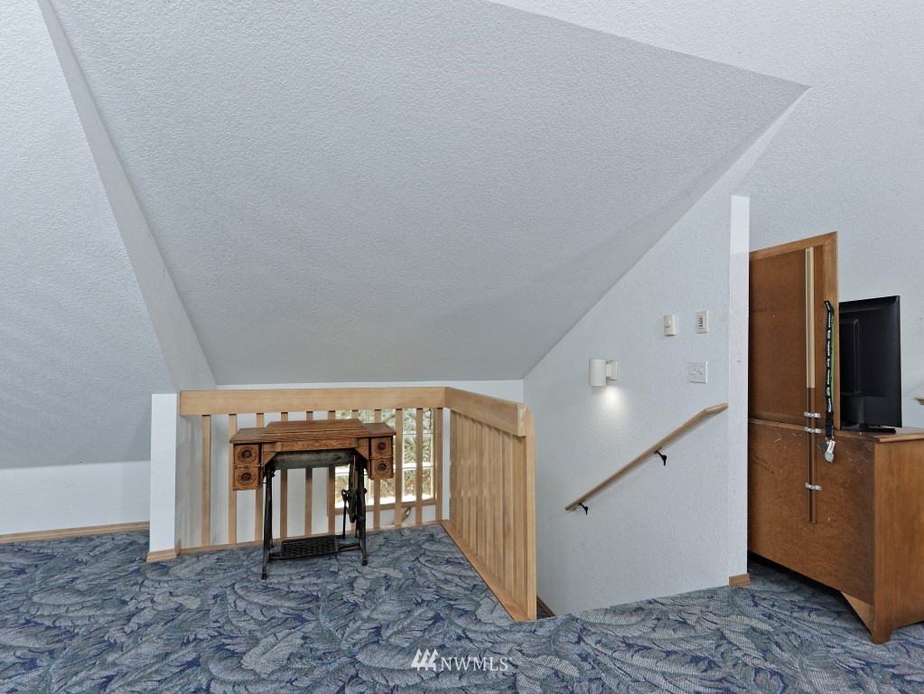 7800 East Grapeview Loop Road Allyn, WA 98524 - Photo 26 of 35 Gallery Image 26