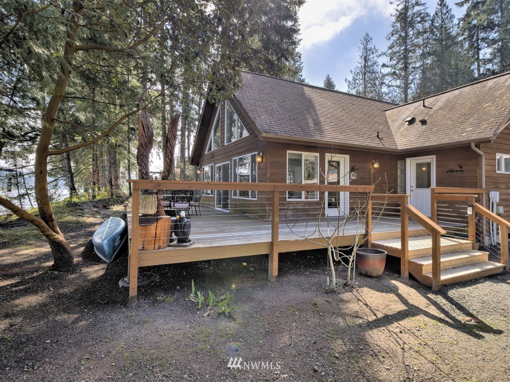 7800 East Grapeview Loop Road Allyn, WA 98524 - Photo 5 of 35 Gallery Image 5