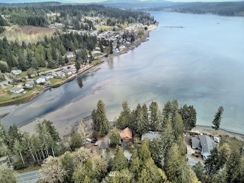 7800 East Grapeview Loop Road Allyn, WA 98524 - Photo 6 of 35 Gallery Image 6