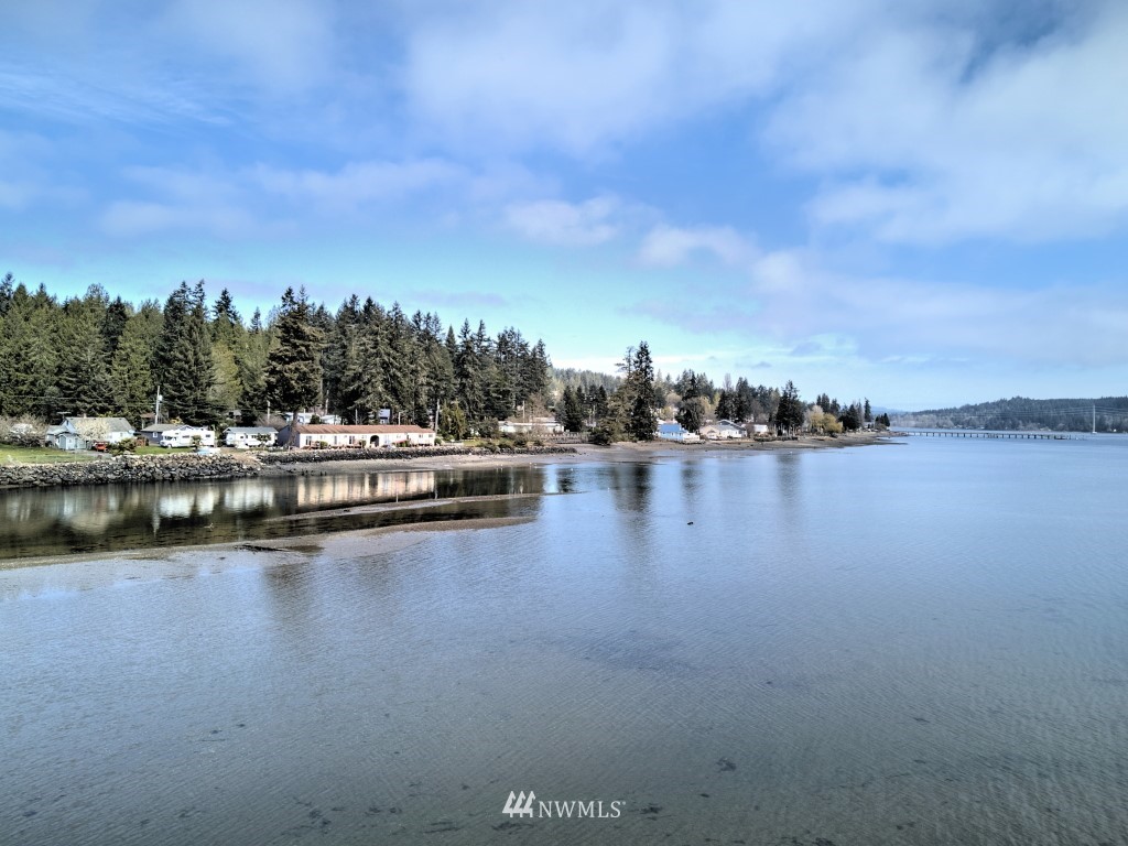 7800 East Grapeview Loop Road Allyn, WA 98524 - Photo 10 of 35 Gallery Image 10