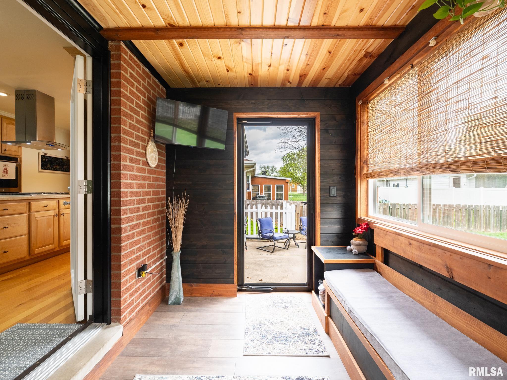 800 South Kickapoo Lane Peoria, IL 61604 - Photo 32 of 65