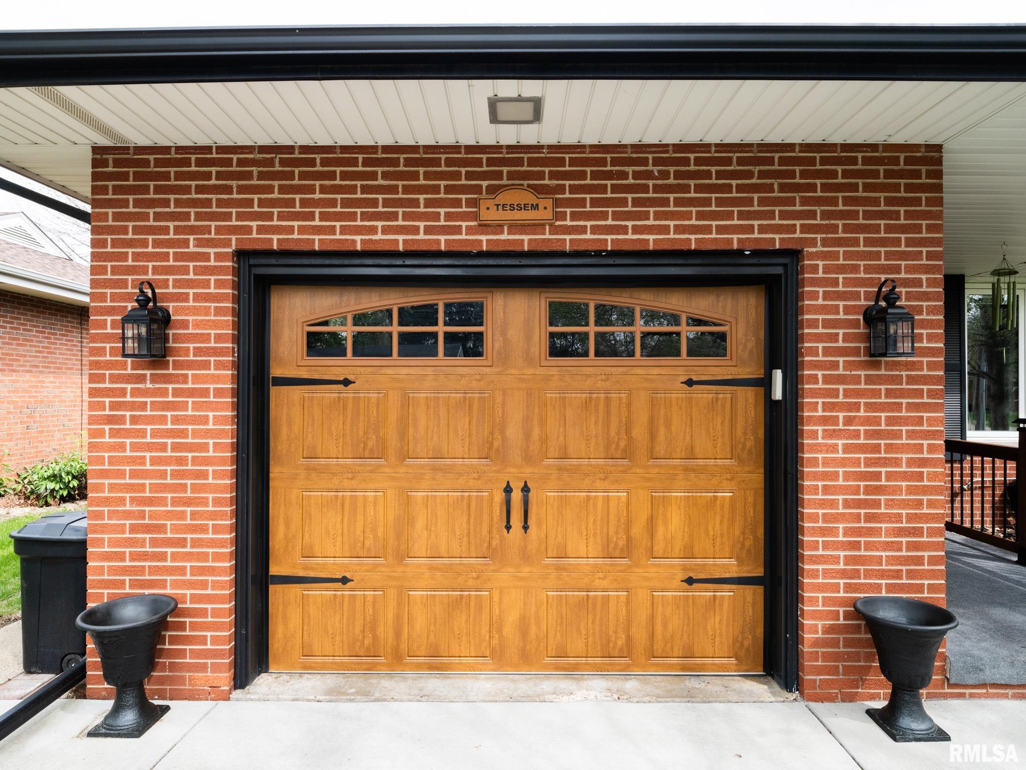 800 South Kickapoo Lane Peoria, IL 61604 - Photo 4 of 65