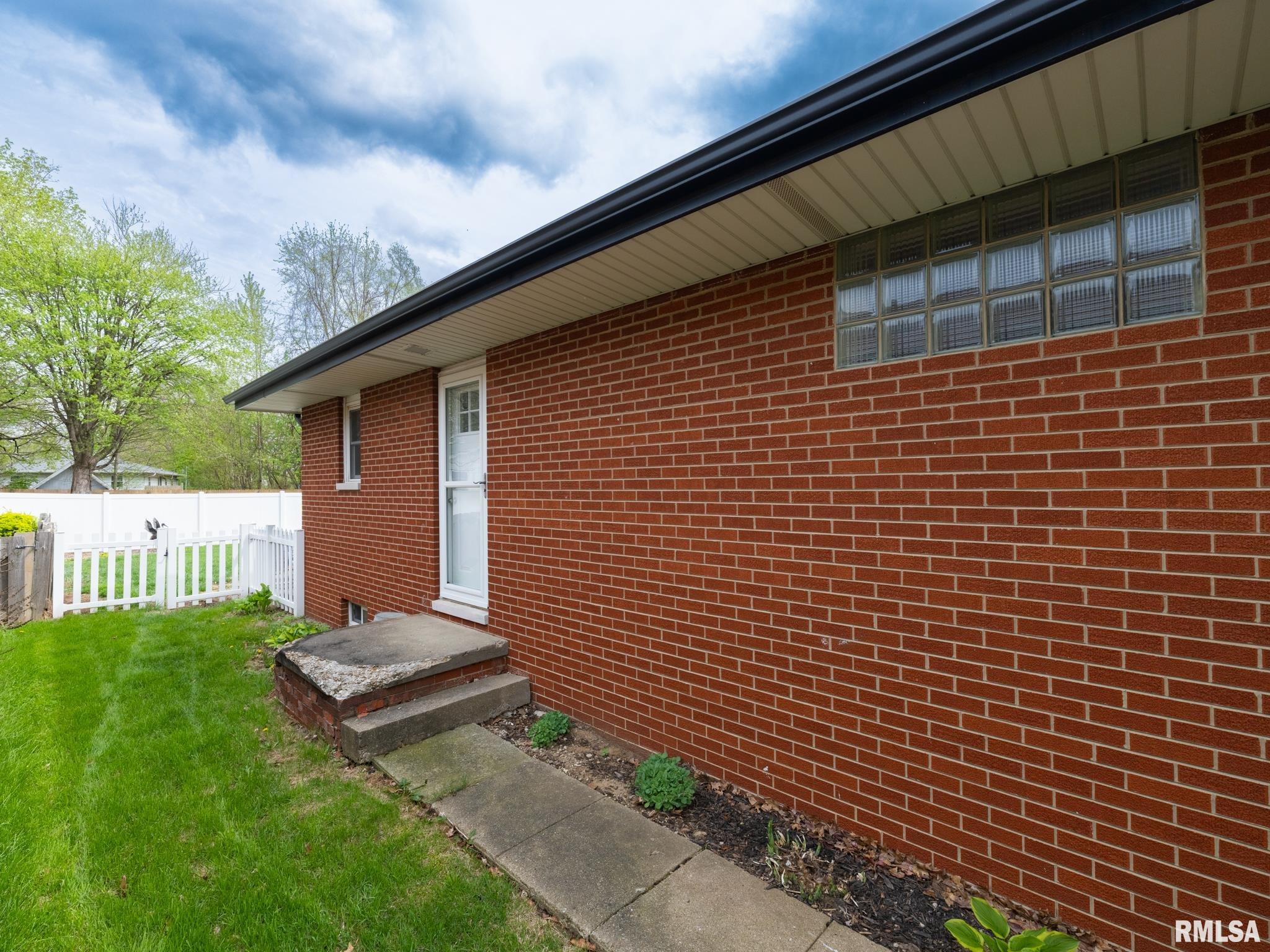 800 South Kickapoo Lane Peoria, IL 61604 - Photo 59 of 65