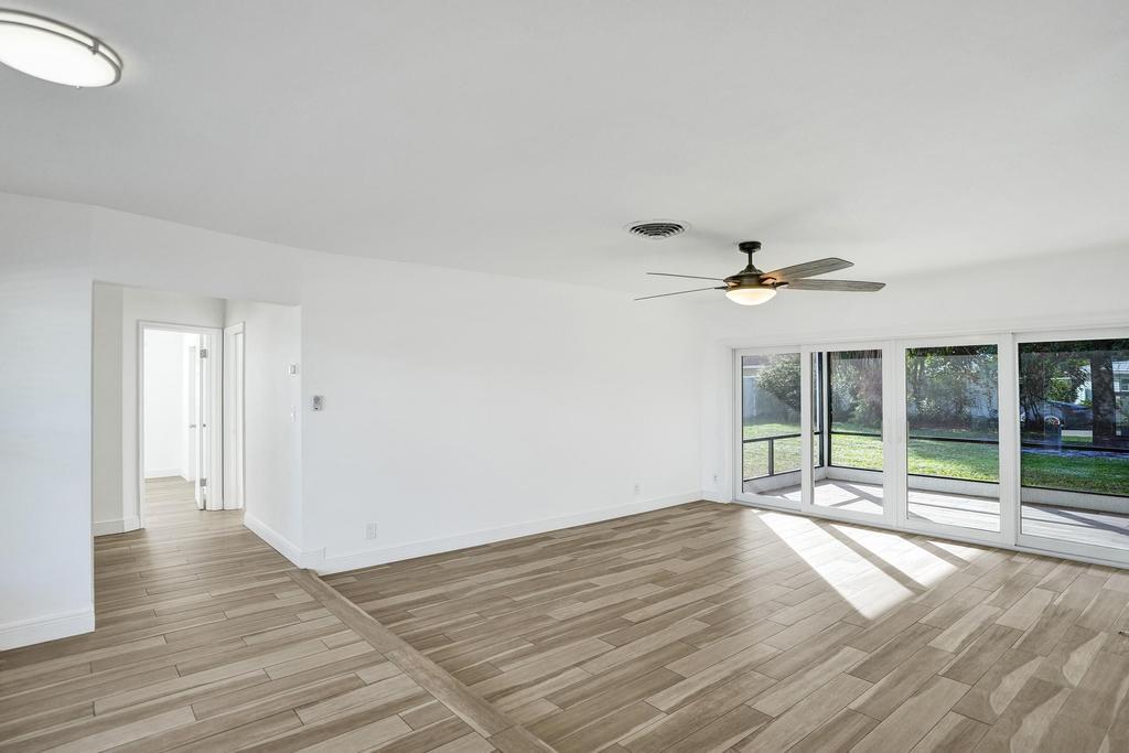 1160 Southwest 11th Street Boca Raton, FL 33486 - Photo 12 of 53 DSC00811