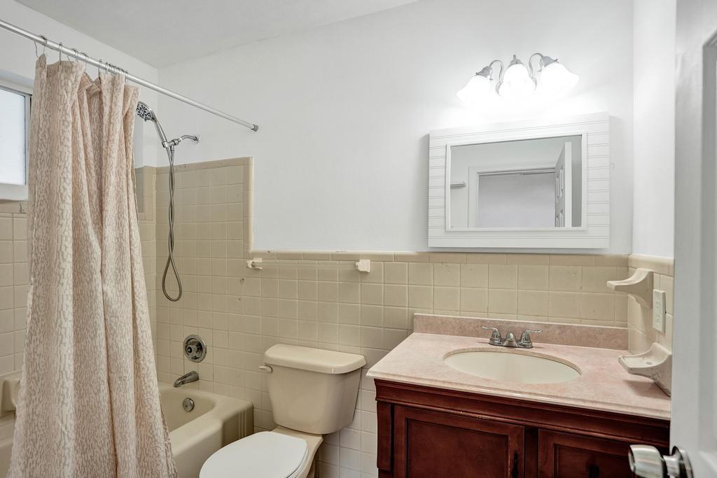 1160 Southwest 11th Street Boca Raton, FL 33486 - Photo 25 of 53 DSC00829