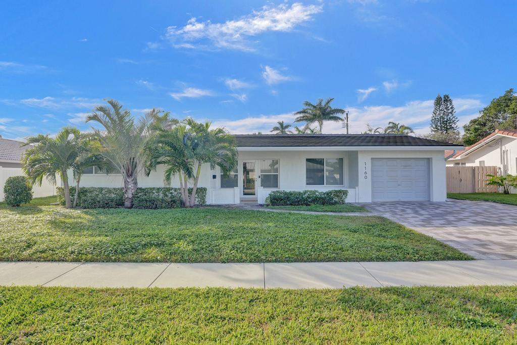 1160 Southwest 11th Street Boca Raton, FL 33486 - Photo 5 of 53 DSC00778