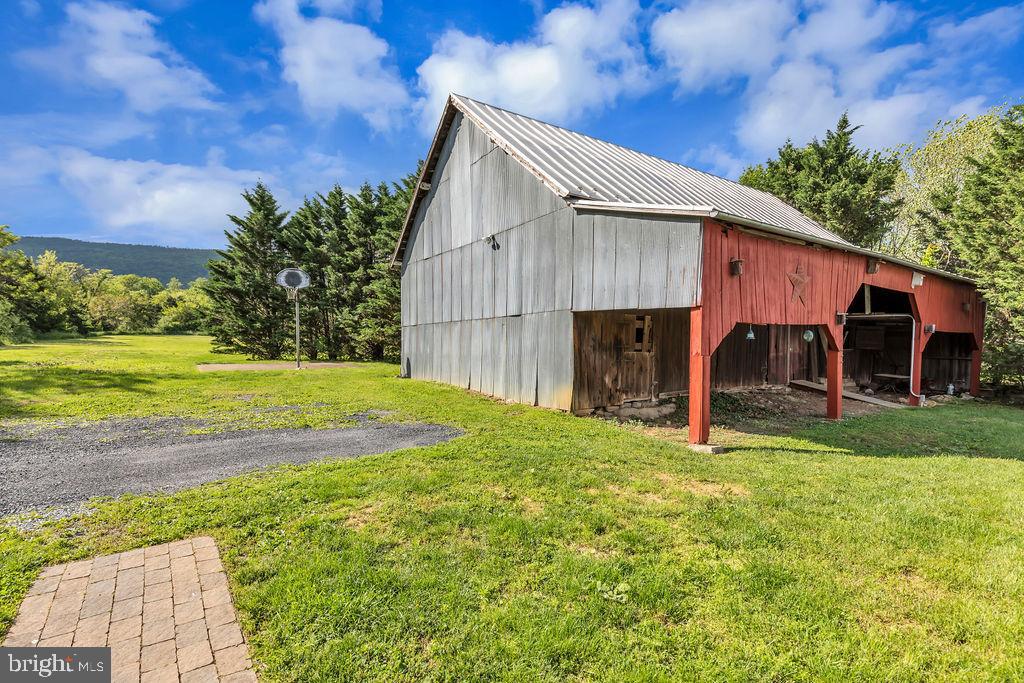 12335 Back Road Toms Brook, VA 22660 - Photo 7 of 32 Large barn to the rear of Home