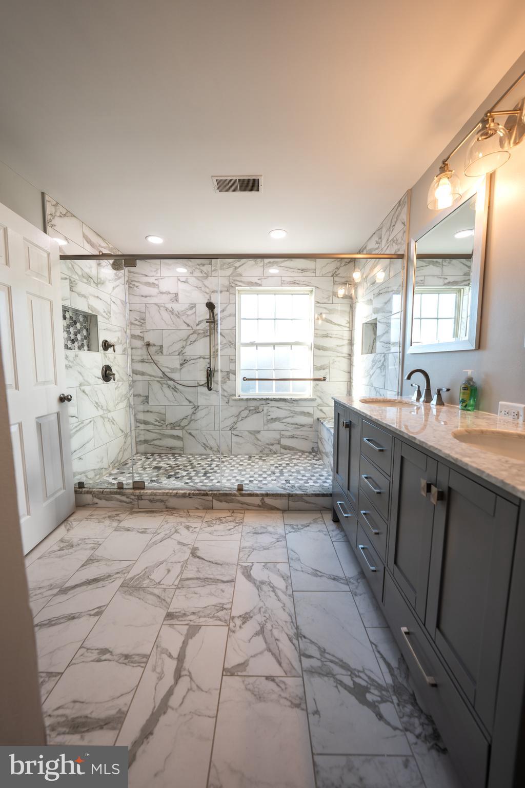 145 Valley Forge Way Deptford, NJ 08096 - Photo 14 of 34
