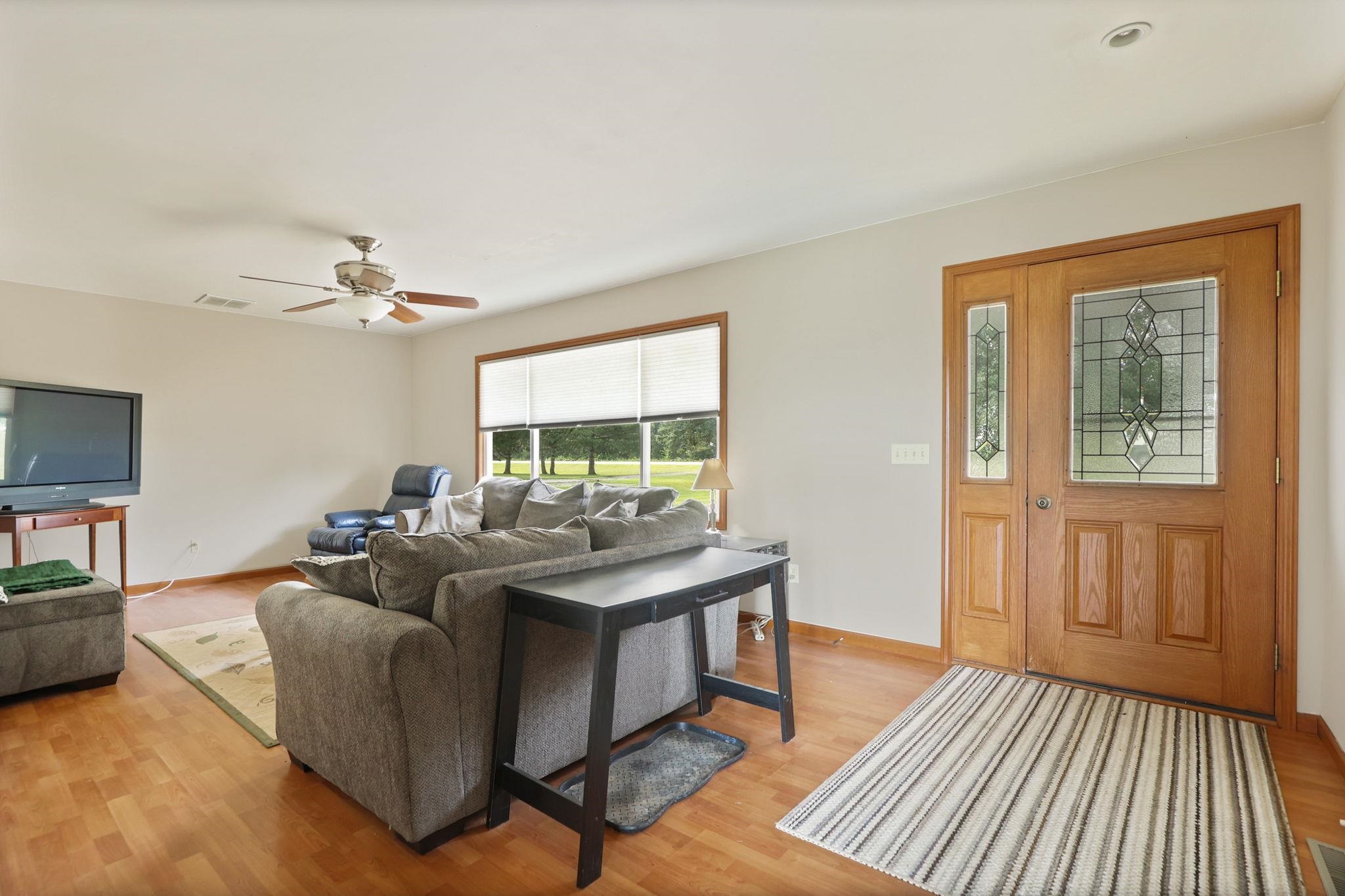 12757 Holland Road Frankenmuth, MI 48734 - Photo 7 of 42 Gallery Image 7