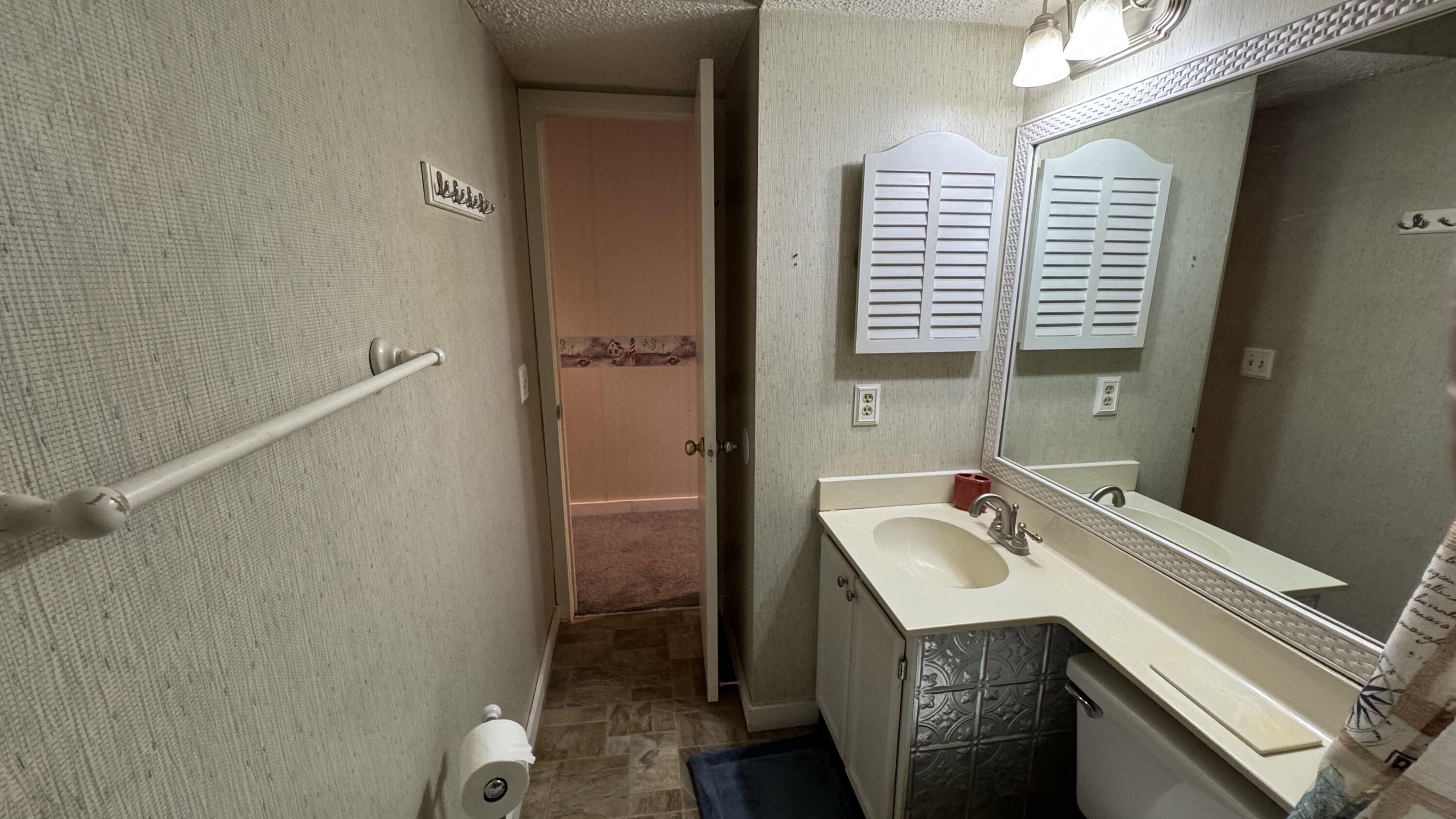 1203 Cypress Pointe, Unit A203 Manning, SC 29102 - Photo 8 of 25 Bathroom