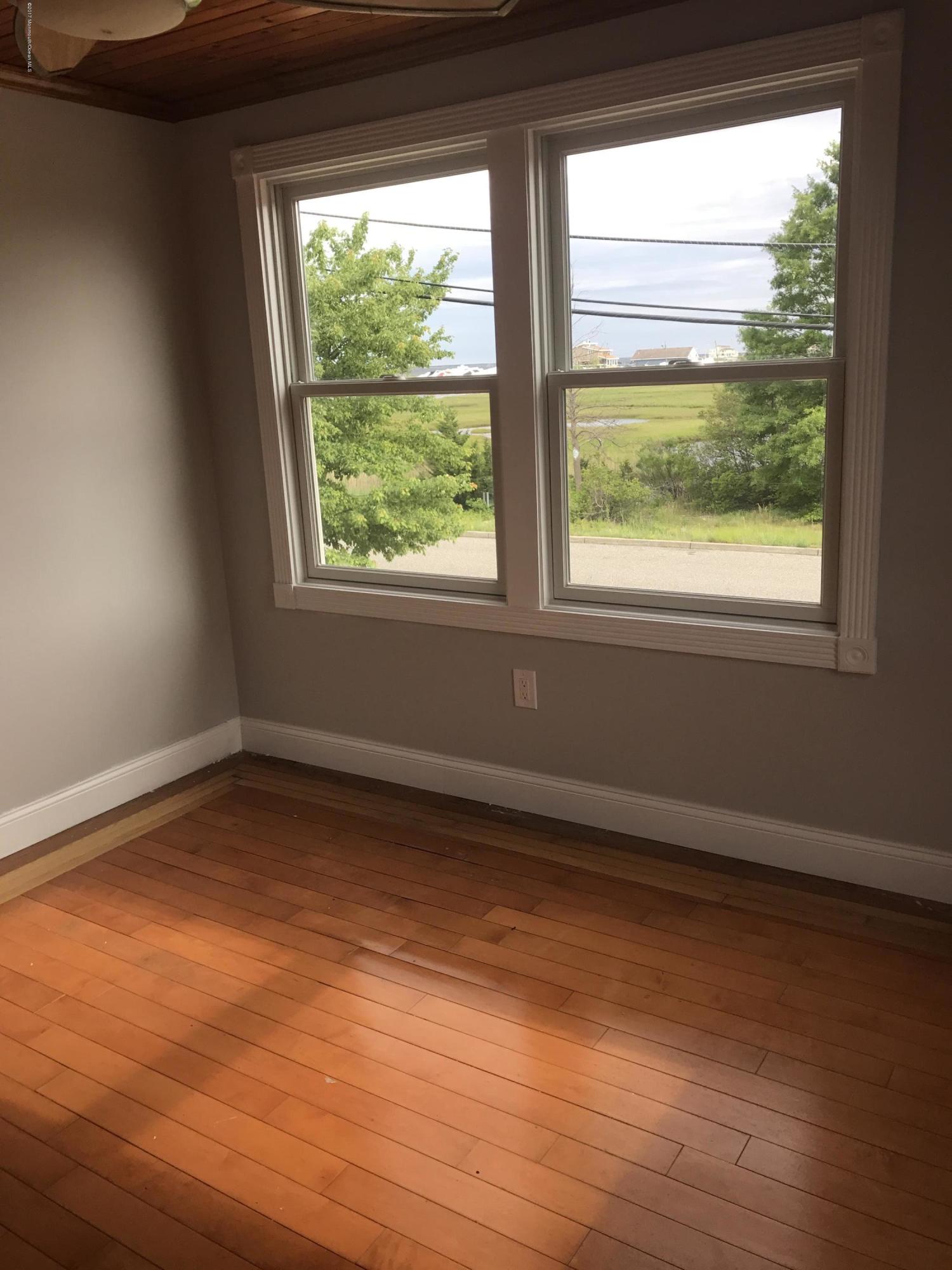 203 Allen Road Bayville, NJ 08721 - Photo 17 of 28 Front Upper Bd Rm