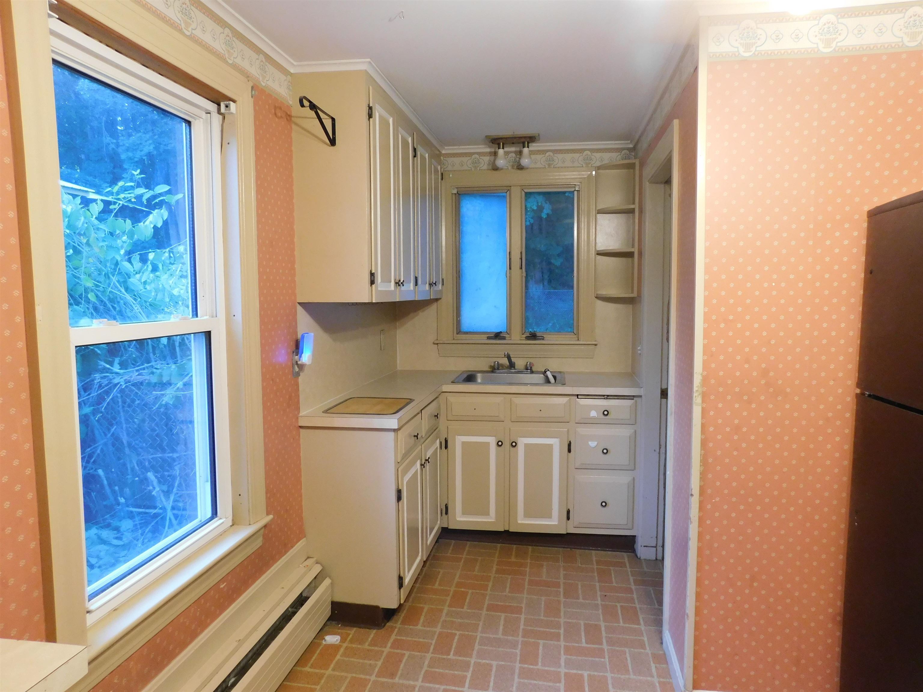12 Slack Avenue Springfield, VT 05156 - Photo 22 of 24