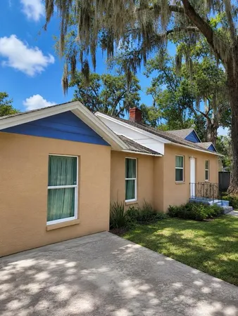 $1,400 | 109 North Oakland Street, Leesburg, FL 34748