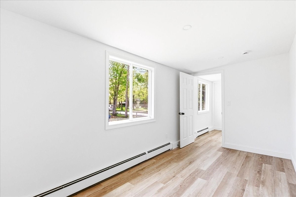64 Rose Point Avenue Wareham, MA 02576 - Photo 15 of 37