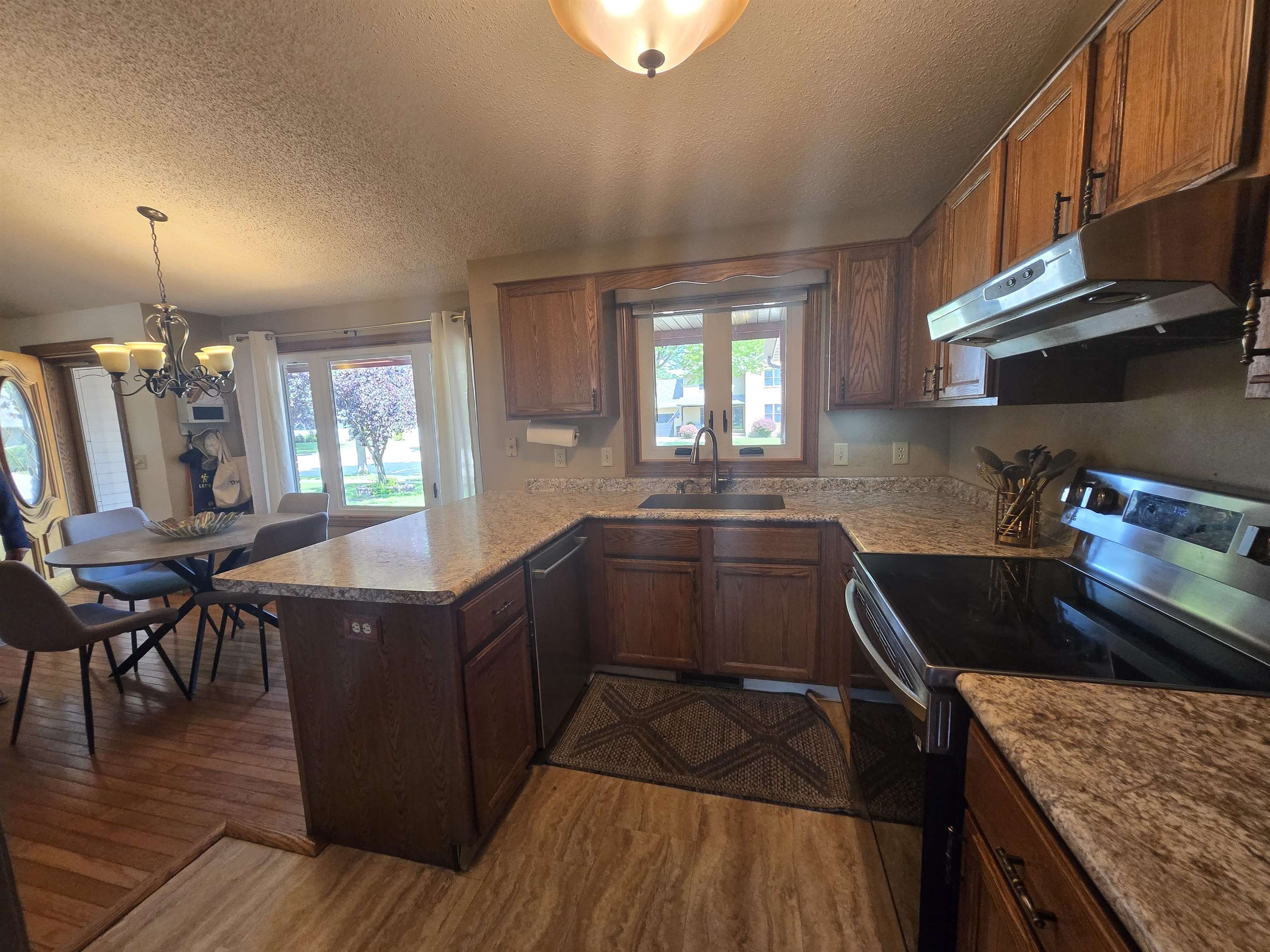 1709 Bayberry Street Appleton, WI 54915 - Photo 7 of 22